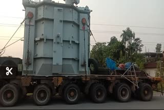 truck-carrying-transformers-for-nhpc-stuck-at-boginodi-due-to-technical-issue