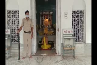 Gate of madanmohan temple opened