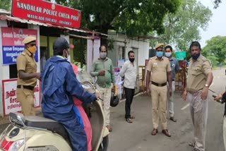 Police returning passengers at the border