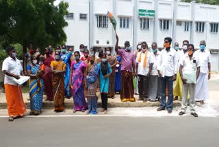 Demonstration to provide free drinking water under the federal government's plan!