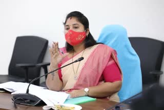 minister pushpa srivani on oxygen scarcity in vijayanagaram