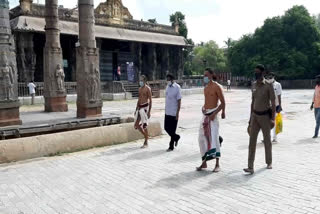 district collector inspection in Kanchipuram varadaraja Perumal temple