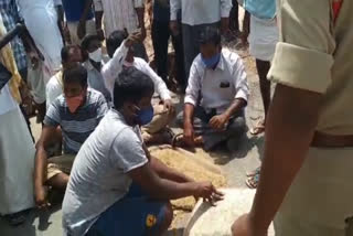 Formers protest in natrayanpet district 