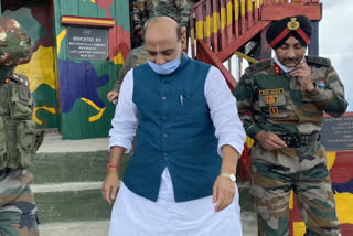 rajnath-visits-key-forward-post-along-loc-in-kashmir