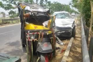 2 people died in road accident in Danapur