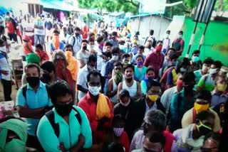 Purattasi New Moon: Devotees congregate at Chaturagiri