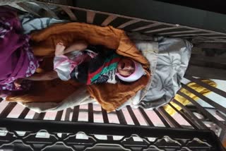 અમદાવાદ: રક્ષાબંધનના દિવસે આશ્રમની બહાર 7 દિવસની બાળકી મળી આવી