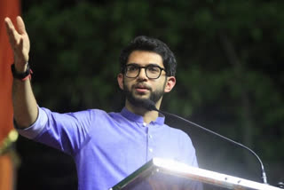 Aditya Thackeray Aditya Thackeray birthday Shiv Sena Aditya helps save 6-day old infant உத்தவ் தாக்ரே ஆதித்யா தாக்ரே குழந்தையின் உயிரைக் காப்பற்றிய ஆதித்யா தாக்ரே மும்பை