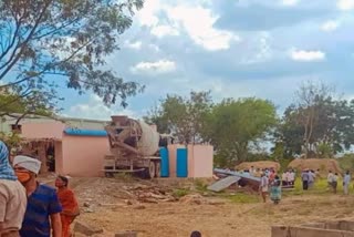 lorry tanker crashed into a house 