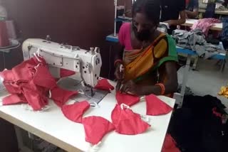 Mask manufacturing during the Corona epidemic in Nalanda 