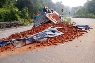 Hojai truck accident