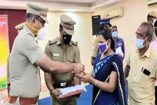 Thoothukudi SP Hand Over The Recovery Jewels  