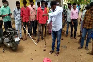 Snake Inside Of Doctor Two Wheeler In Erode