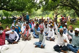MGNREGA workers strike continues despite government ultimatum in pakur