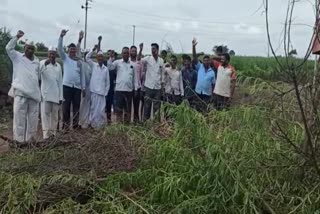 Belagali villagers protest