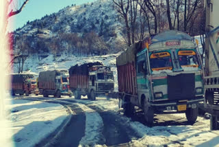 jammu and kashmir snowfall in kashmir srinagar leh highway മഞ്ഞുവീഴ്ച ദേശീയപാത വീണ്ടും അടച്ചു ശ്രീനഗർ-ലേ ദേശീയപാത ശ്രീനഗർ-ലേ ദേശീയപാത അടച്ചു