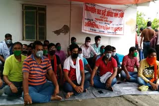 Data operator continued indefinite strike in time of Corona epidemic in Samastipur