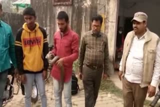 two snake smugglers arrested ion basti