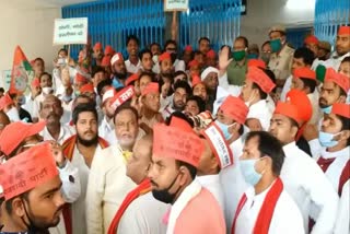 sp workers protest against increased fuel price