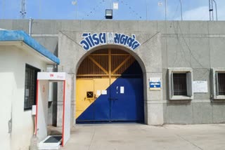 રાજકોટ : ગોંડલ સબ જેલમાં અત્યાર સુધીમાં 12 કોરોના પોઝિટિવ કેસ નોંધાયા