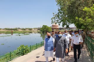 Water power and city development minister inspected Gomti's ghats