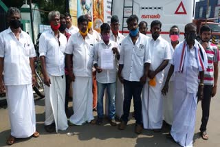 Tamil Nadu - Kerala border traders asking for alternative location for livelihood problem 