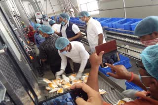 Commissioner visit kannuj cow milk plant  