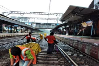 Track repairmen Mumbai railway