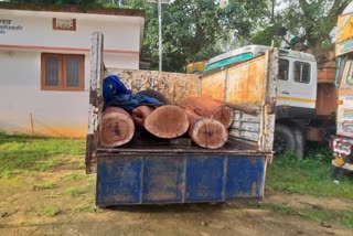 Forest Department seized Pickup van with illegal wood in Simdega