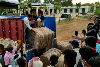 farmers protests for ganni bags