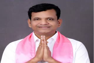 MLA Gadri Kishore Kumar donates to corona-affected journalists in suryapet district 