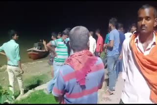 youth dead body found in ganga river