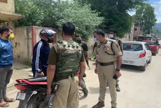 Bandipora police Challaned 145 persons,collected Rupees 20200 fine & Seized