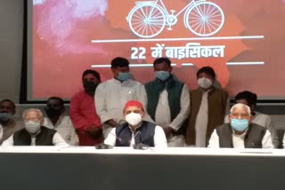 अखिलेश यादव 