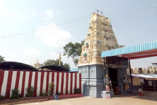 Pedakakani temple closed due to corona