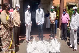 aslam shaikh distributed ration kit