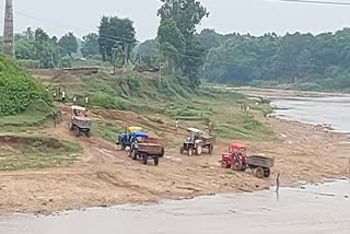 Illegal sand business in Chatra