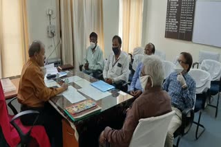cs held a meeting with doctors
