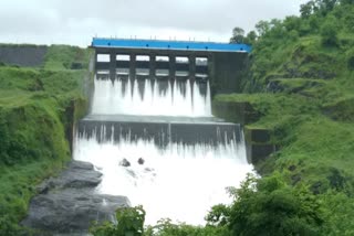 पेण मधील हेटवणे धरणाचे 6 दरवाजे उघडले, नदी किनारच्या ग्रामस्थांना सतर्कतेचा इशारा