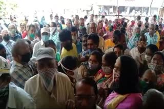 Crowd for vaccination in Kolhapur