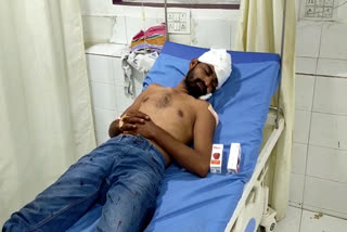 Three people attacked each other with knives , stabbed in nizamabad  