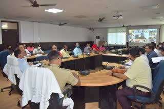 DM meets for prevention of corona vaccination and virus in Patna