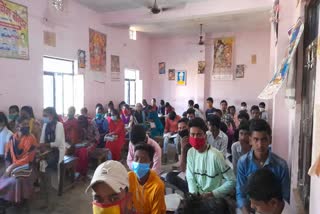 Coaching institute operated during the Corona epidemic in Narkatiaganj