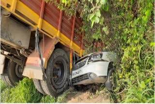 collision between truck and car on NH-28 all the people in the car were injured