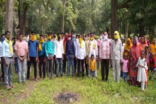 protest against forest workers 