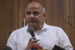 Take quick decisions without waiting for approvals from Secretariat: Manish Sisodia to health officials