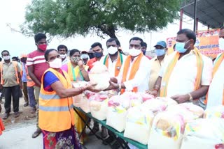 KKM Trust distributes essentials in Jagadgirigutta Hyderabad 