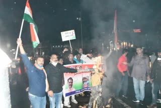 congress protest on misbehavior with senior leaders in ranchi