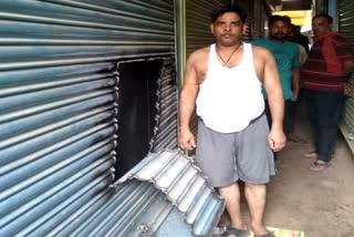 Theft in jewelery shop in Sheikhpura