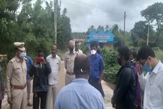 District collector visit to flood affected area